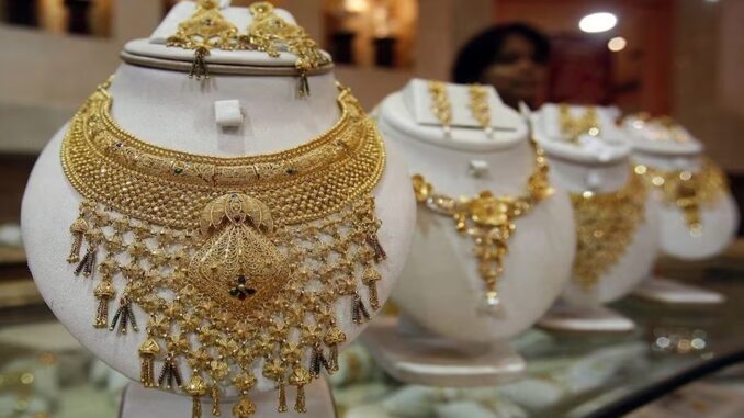 Suddenly gold became expensive by Rs 4500, know when the price will reach Rs 1 lakh!