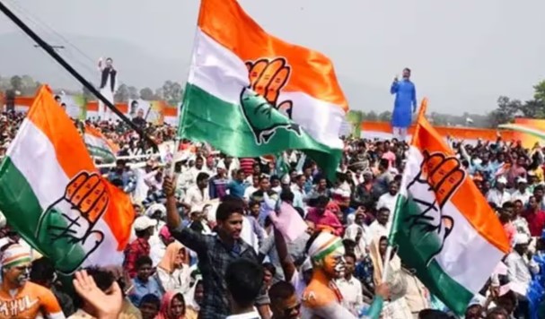 Before the Lok Sabha elections, Rajasthan Congress got a big blow, 400 workers left the party.