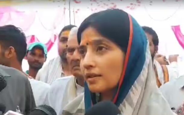 Yogi's minister claims - Assembly elections will not be held in UP in 2027? Dimple Yadav gave a befitting reply