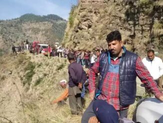 Major road accident in Kullu, Himachal, car fell into ditch, 4 people died