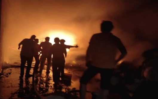 Haryana: A firestorm destroyed the building, firefighters from 3 districts brought it under control, factory owner absconding