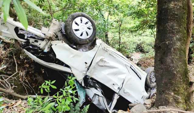 Car fell into ditch in Chamba, two people including deputy head died