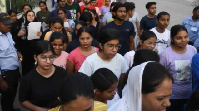 Raid on many places in Patna in NEET exam paper leak case, FIR registered
