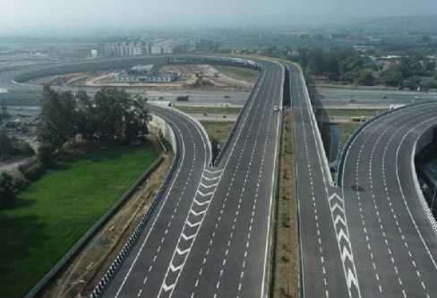 Now 'magical' highways will be built in the country! Potholes on the road will heal automatically, know how