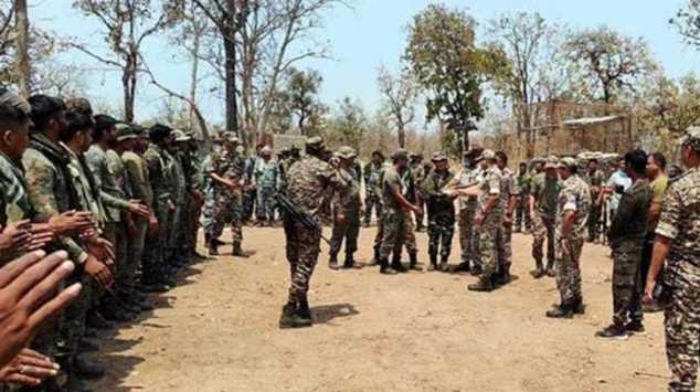 Big success for security forces in Chhattisgarh, 16 Naxalites surrendered, total reward of Rs 13 lakh was on two
