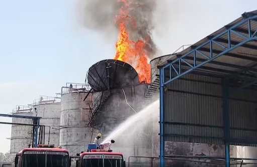 Fierce fire broke out in 3 factories in Haryana, explosions heard several kilometers away