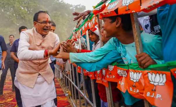 As soon as he became a Union Minister, Shivraj Singh Chauhan opened the treasury for Madhya Pradesh and made everyone happy
