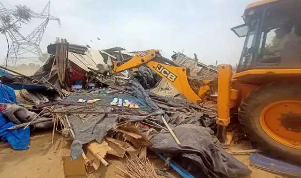 Bulldozers roared in Haryana, razed 40 Dhabas and workshops built along the KMP Expressway