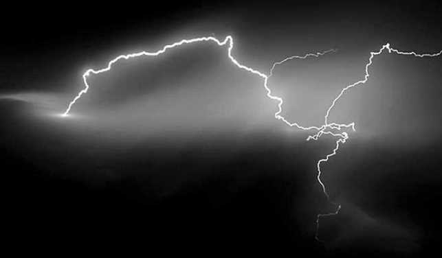 A woman and her two children died due to lightning in Madhya Pradesh