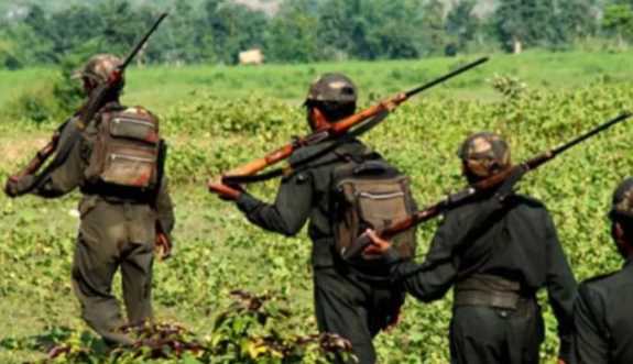 Naxalites attacked a villager in Chhattisgarh, a pamphlet was found with the body