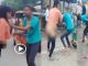 A girl took off her pants in the middle of the road to get a fare, know the whole truth about what happened next