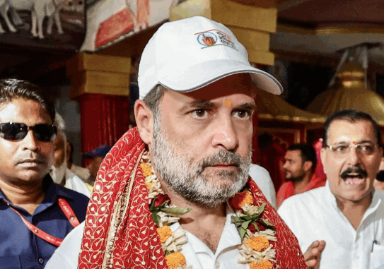 Rahul Gandhi's voter rights tour changed amid terror alert, met people from a closed vehicle