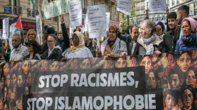 Pigs' heads found outside 9 mosques, President's name written on 5 - uproar