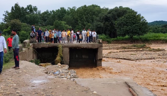 A cloud burst suddenly in Chowki Chaura of Akhnoor, causing devastation, more than 200 houses washed away
