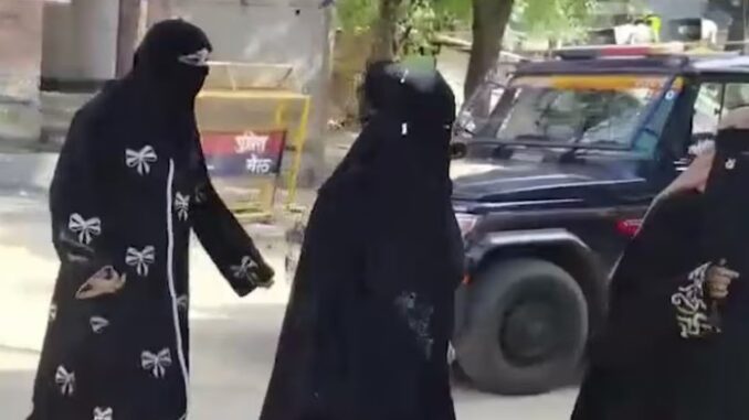 Sex racket was being run from a spa centre in Meerut, women wearing burqas were caught in the raid