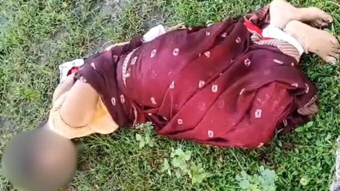 The husband made his wife unconscious by feeding her momos, then he served them to his friends, everyone ate them one by one...