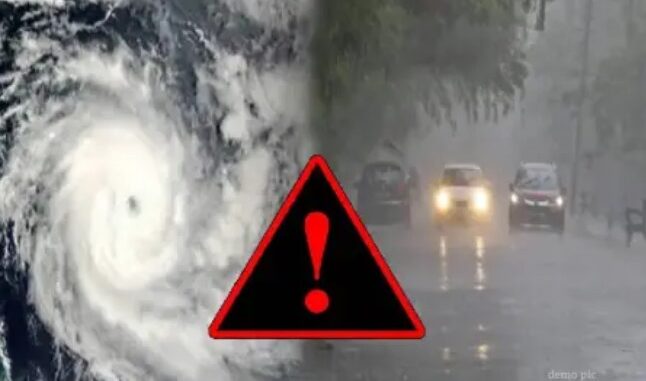 'Heavy rain' for the next 60 hours, warning issued in these states on 15-16 September - see here
