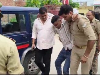 Nadeem, who posted objectionable video in Muzaffarnagar, arrested from Mumbai, apologized at the police station.