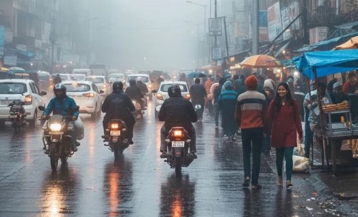 Fog blankets Uttar Pradesh: Temperatures fluctuate, rain lashes several districts