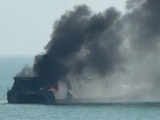 Just now: US attacks Iranian warship returning from India – hundreds missing