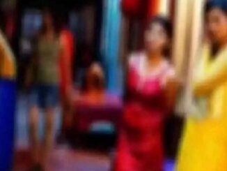 Surrounded by cameras, illicit activities were taking place inside the house; 7 girls and 2 customers were caught red-handed.