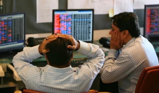 5 days... ₹60,000 crore wiped out; Reliance and TCS investors suffer a massive blow.