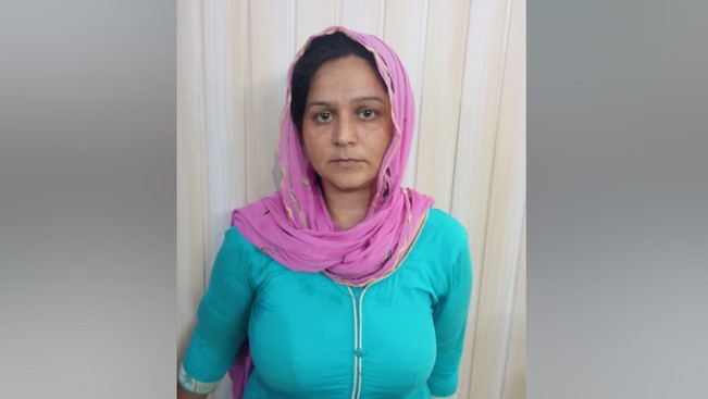 ‘तूने मारा है, मेरा नाम मत लेना, अब नहीं बचोगे, सामने आई प्रेमी से बेटे का कत्ल कराने वाली मां की चैट ‘तूने मारा है, मेरा नाम मत लेना, अब नहीं बचोगे, सामने आई प्रेमी से बेटे का कत्ल कराने वाली मां की चैट