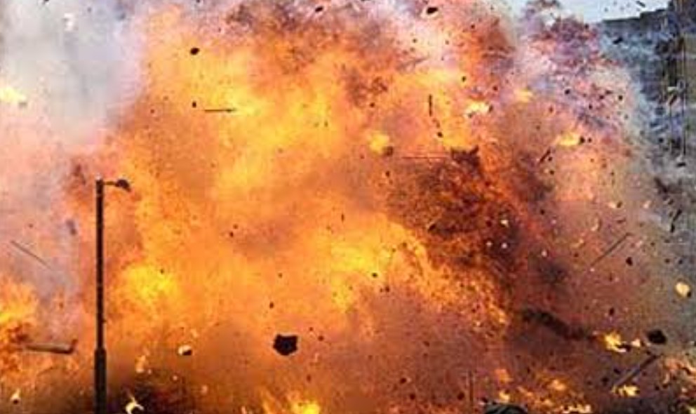 आत्मघाती धमाकों से दहला कराचीः 10 के उडे चिथडे, पाकिस्तान रेंजर्स हेडक्वार्टर पर हमला​