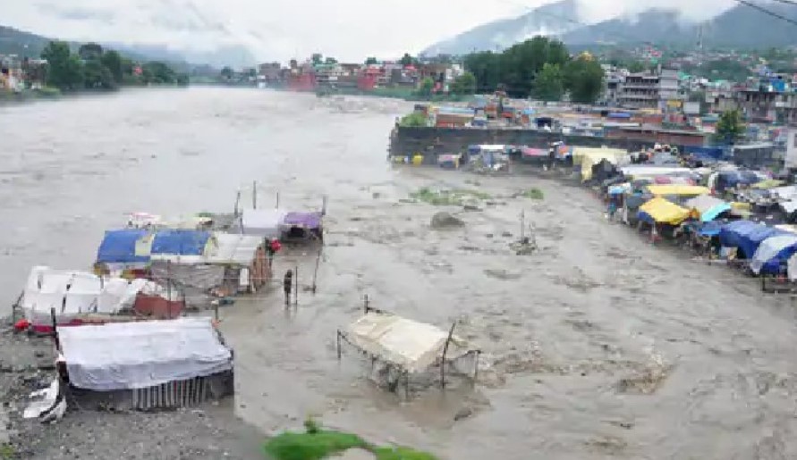 बंगाल से कश्मीर तक मानसून पट्टी बनीः इस तारीख से शुरु होगी भारी बारिश​