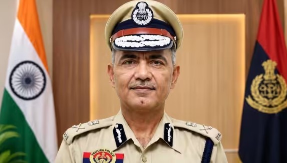 पुलिस हेडक्वार्टर में ही डीजीपी अनुराग धनखड़ ने की आत्महत्या! मचा हड़कंप-एक साल पहले ही…​