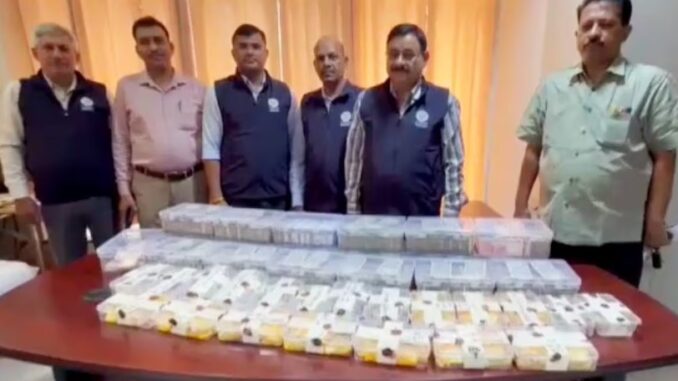 ₹1.62 crore in cash, 13 kg of gold, and 9 kg of silver were found at the home of a retired ARTO in UP.