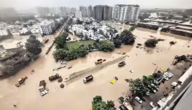अगले 48 घंटों में देश के 18 राज्यों में तूफानी बारिश का अलर्ट! घर से निकलने से पहले पढ़ लें IMD का ये अपडेट अगले 48 घंटों में देश के 18 राज्यों में तूफानी बारिश का अलर्ट! घर से निकलने से पहले पढ़ लें IMD का ये अपडेट
